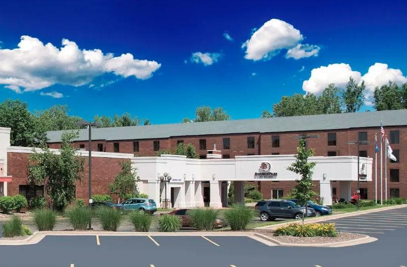 DoubleTree by Hilton Hotel Grand Rapids Airport photo 1