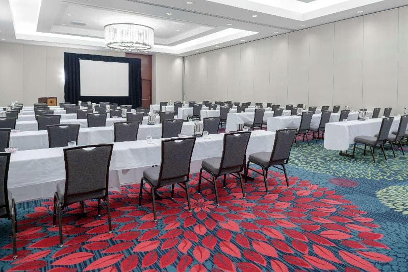 DoubleTree by Hilton Hotel Kansas City - Overland Park, photo 1