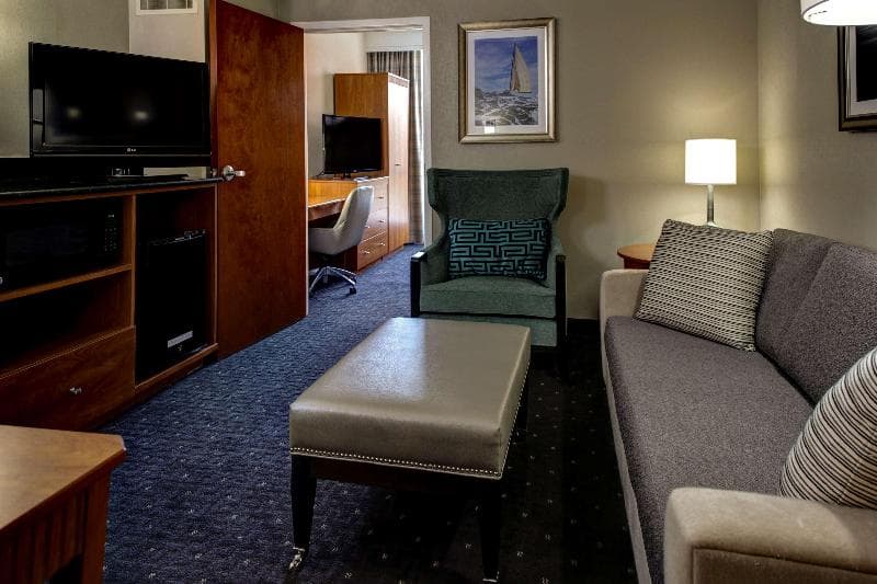 Embassy Suites by Hilton Williamsburg, photo 1