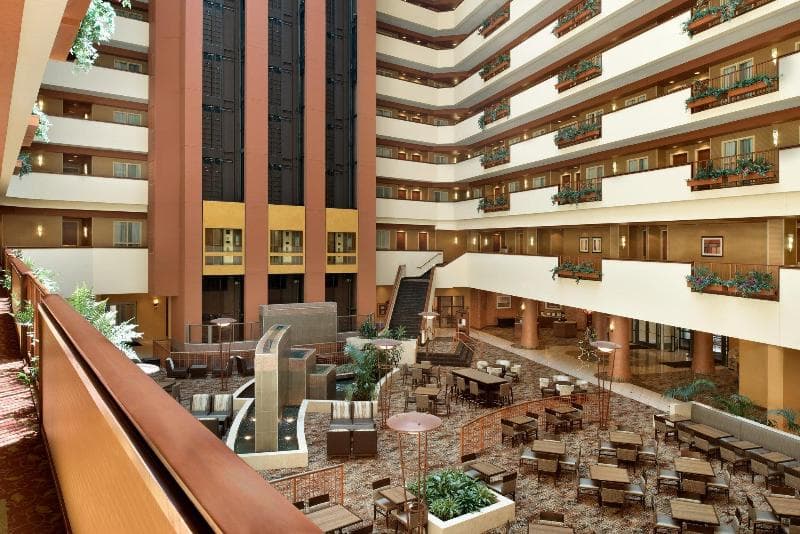 Embassy Suites by Hilton East Peoria Riverfront Hotel & Conf photo 1