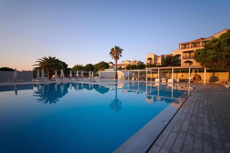 The Bay Hotel + Suites, photo 1
