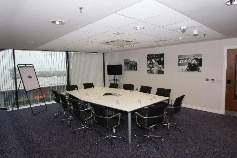 Hampton by Hilton Liverpool/John Lennon Airport, photo 1