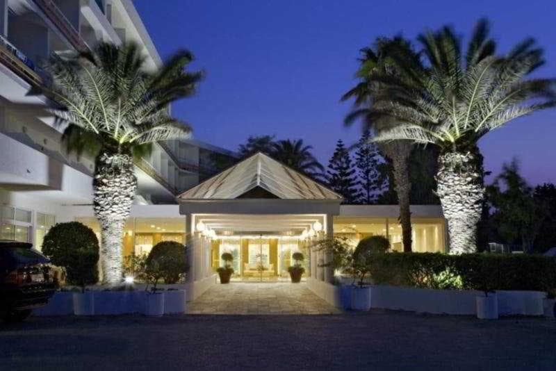 Eden Roc Resort Hotel, photo 1