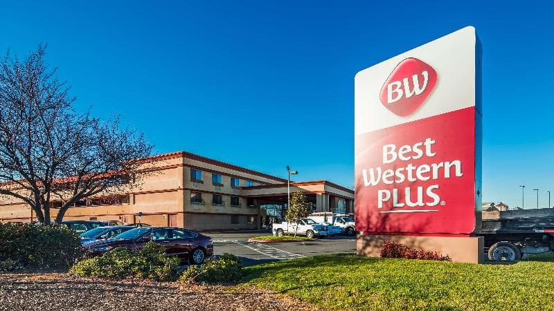 Best Western Plus Orchid Hotel & Suites, photo 1