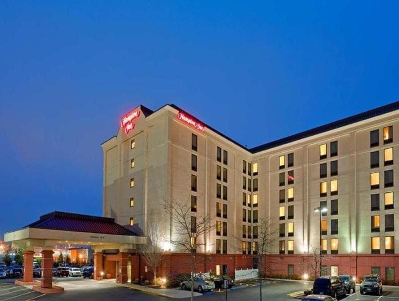 Hampton Inn Boston-Logan Airport, photo 1