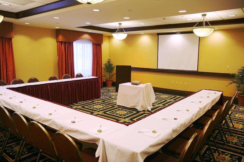 Hampton Inn & Suites Seal Beach, photo 1