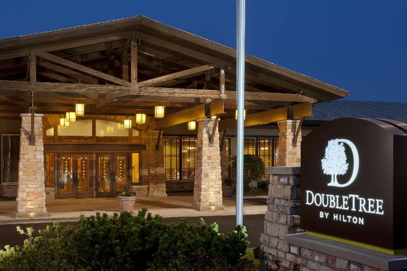 DoubleTree by Hilton Hotel Libertyville - Mundelein, photo 1