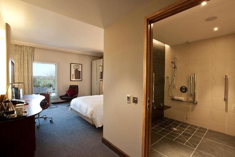 Hilton London Heathrow Airport Terminal 5 photo 1