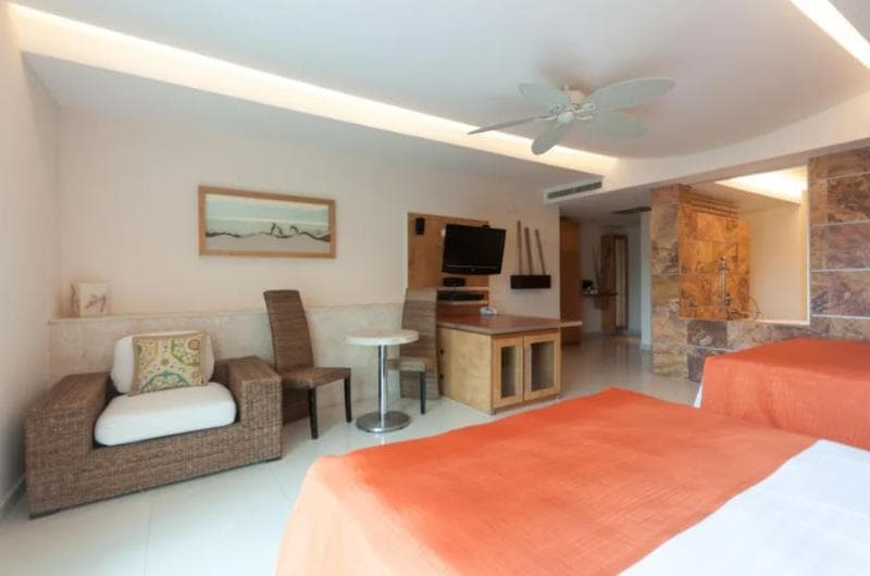 Artisan Family Hotels and Resorts Collection Playa Esmeralda photo 1