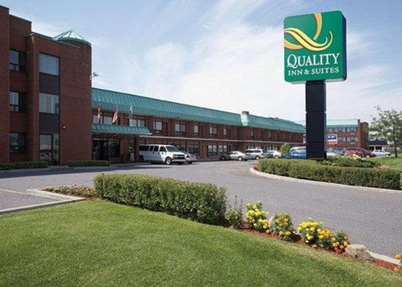 Quality Inn & Suites P.E. Trudeau Airport photo 1