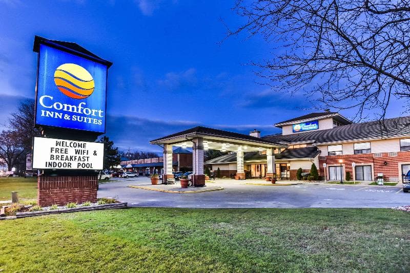 Comfort Inn & Suites Ambassador Bridge, photo 1
