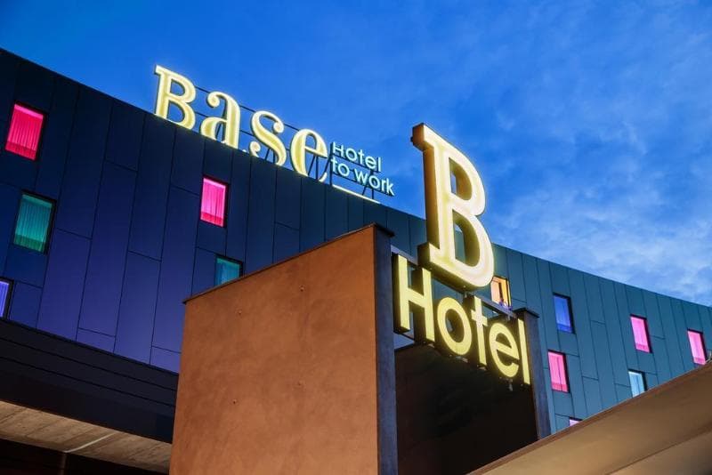 Base Hotel, photo 1
