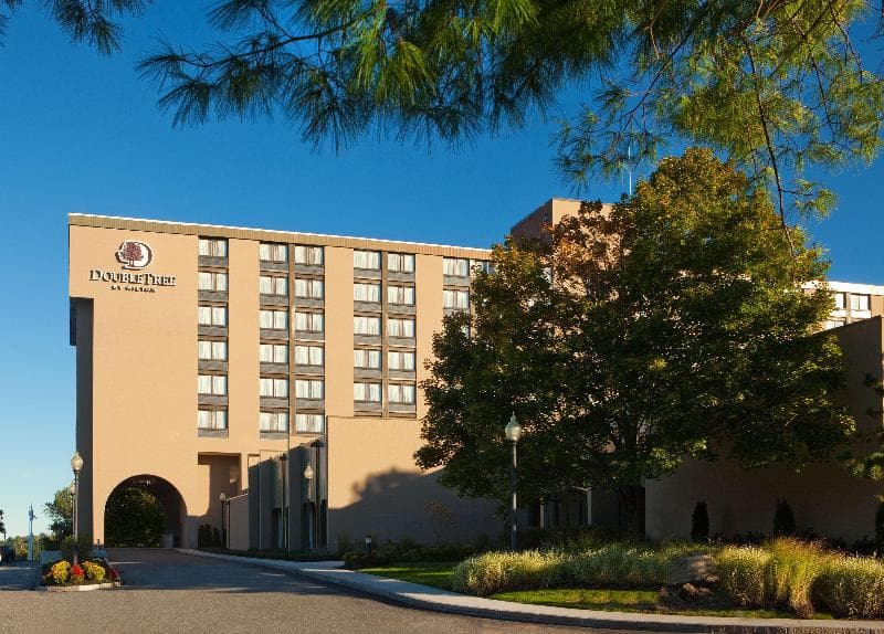 DoubleTree by Hilton Hotel Boston North Shore photo 1