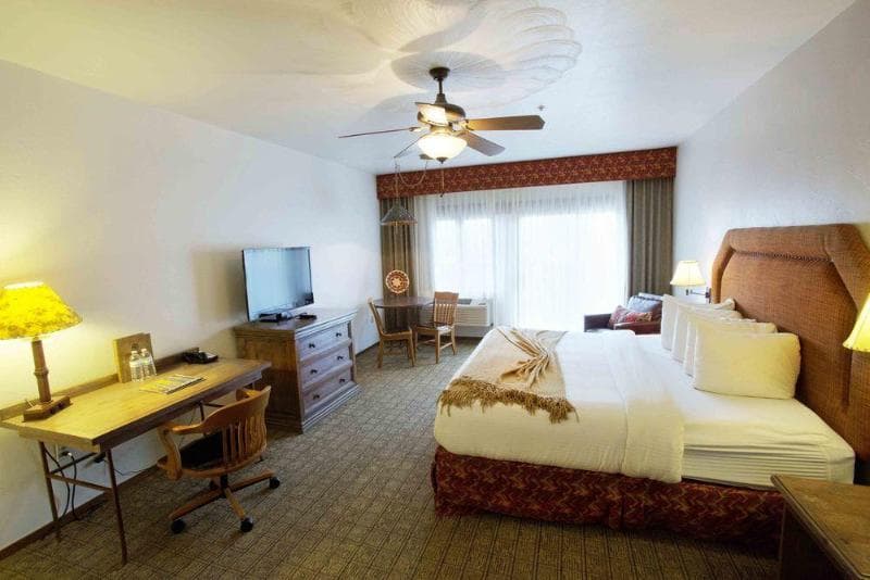 Table Mountain Inn, photo 1