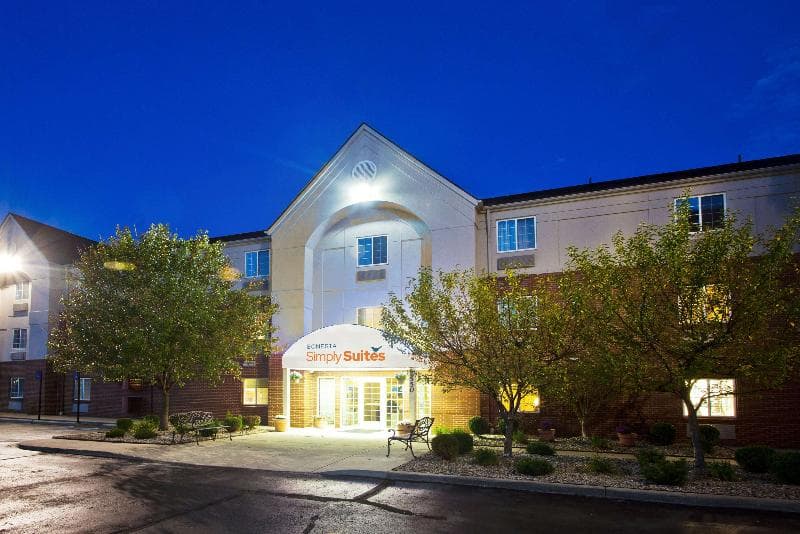 Sonesta Simply Suites Detroit Troy, photo 1