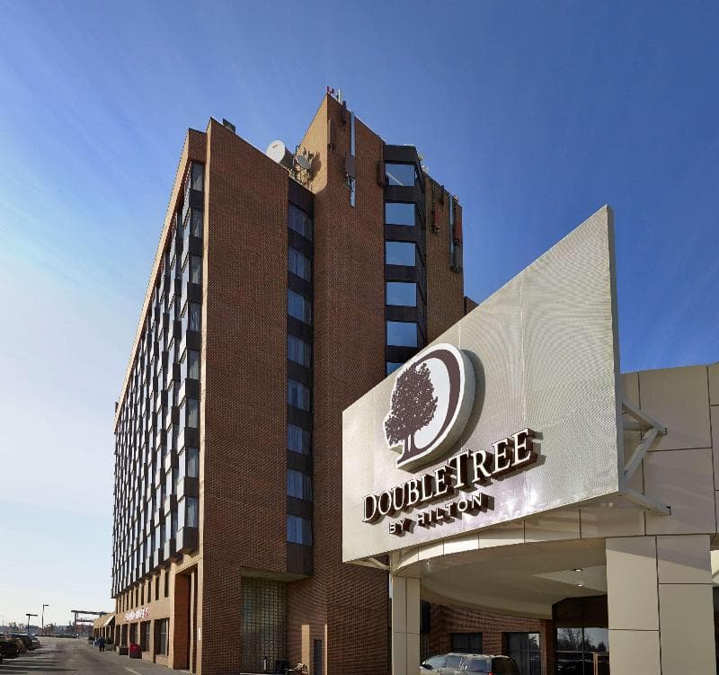 DoubleTree by Hilton Hotel West Edmonton, photo 1