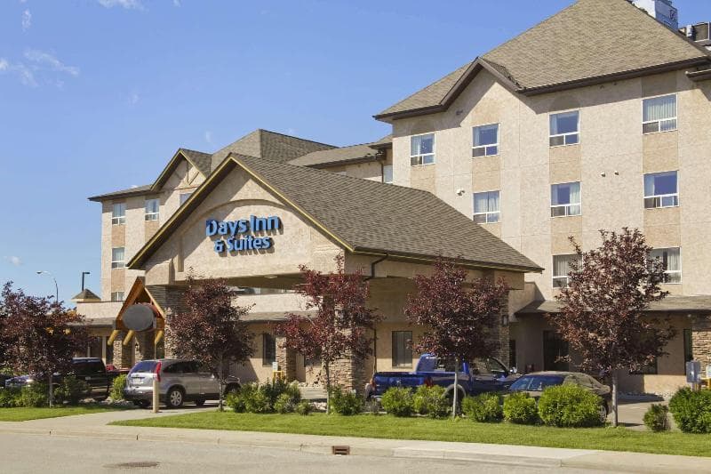 Days Inn & Suites by Wyndham West Edmonton, photo 1