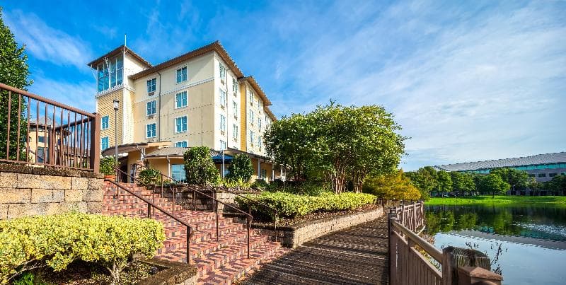 Hotel Indigo Jacksonville-Deerwood Park, photo 1