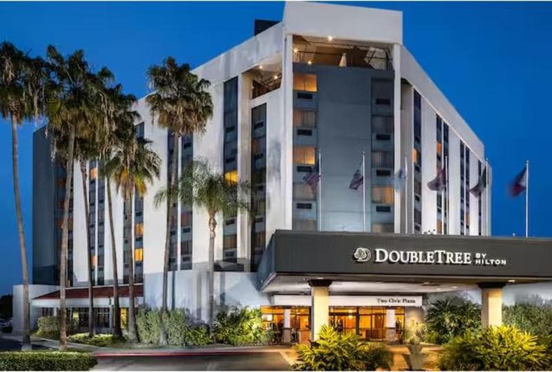 DoubleTree by Hilton Chatsworth photo 1