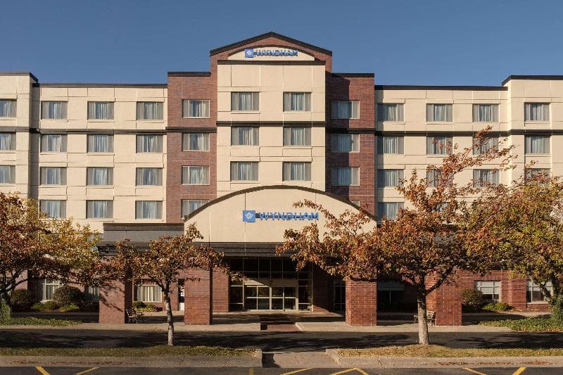 Wyndham Moline On John Deere Commons photo 1