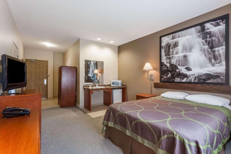 Super 8 by Wyndham Abbotsford, photo 1