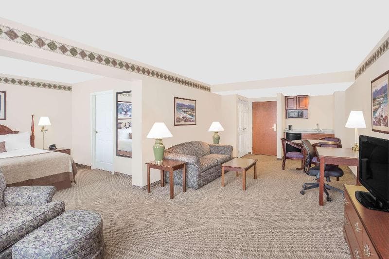 Wingate by Wyndham Green Bay/Airport photo 1