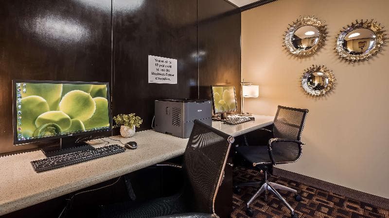 Best Western Canoga Park Motor Inn, photo 1