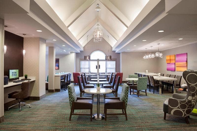 Cambridge Suites Mississauga, photo 1