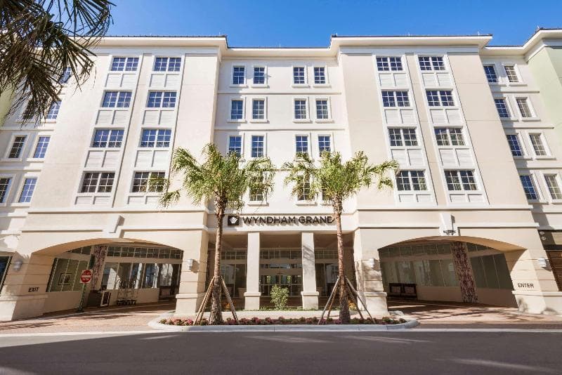 Wyndham Grand Jupiter at Harbourside Place, photo 1