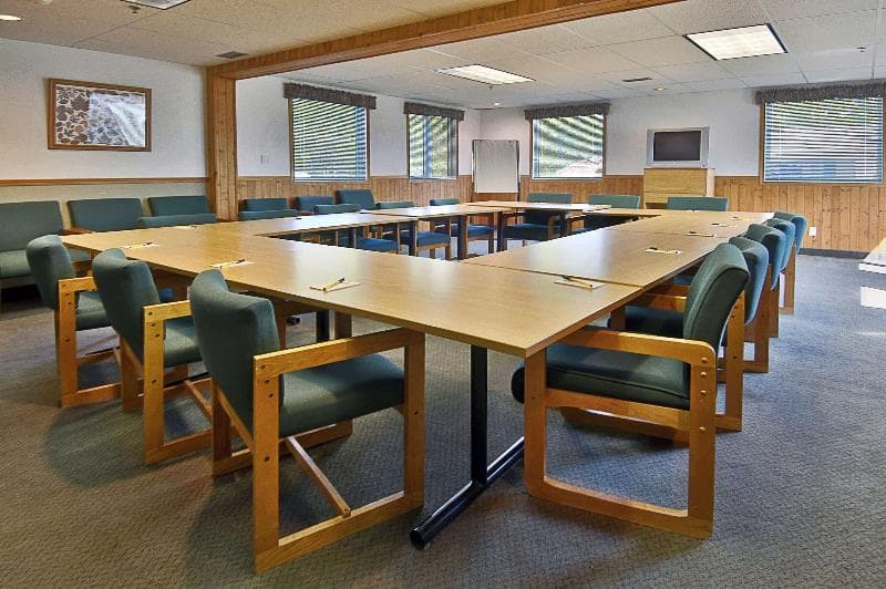 Super 8 By Wyndham Kenora, photo 1