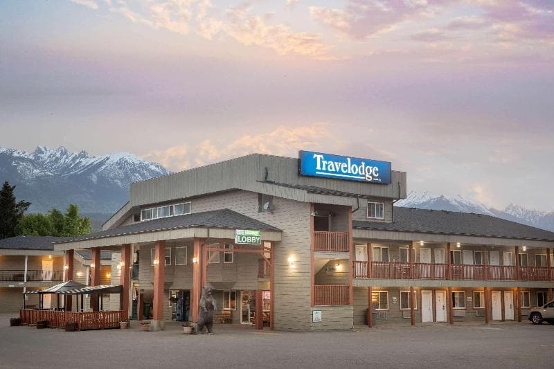 Travelodge by Wyndham Golden Sportsman Lodge, photo 1
