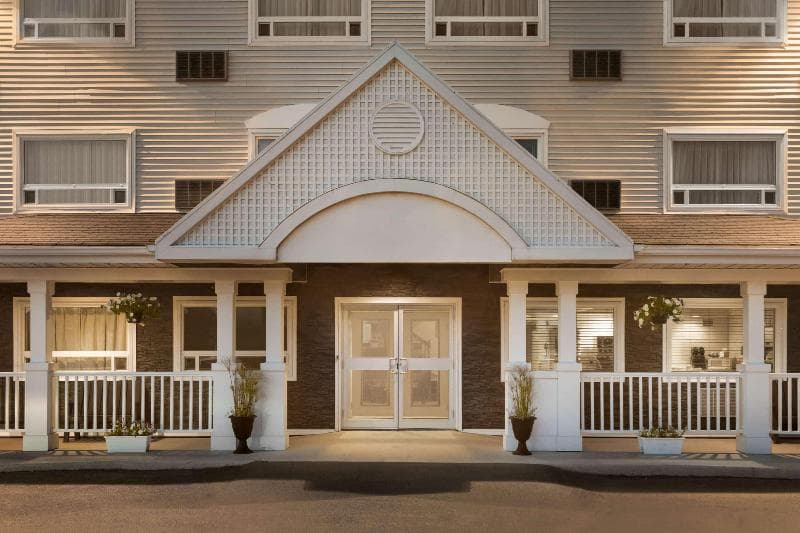 Travelodge Suites by Wyndham New Glasgow, photo 1