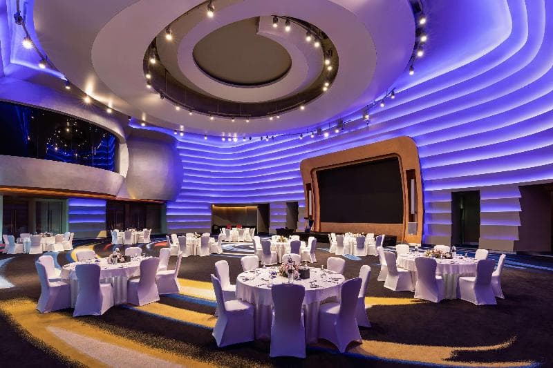 V Hotel Dubai, Curio Collection By Hilton photo 1