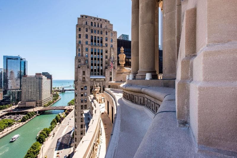 LondonHouse Chicago, Curio Collection by Hilton, photo 1