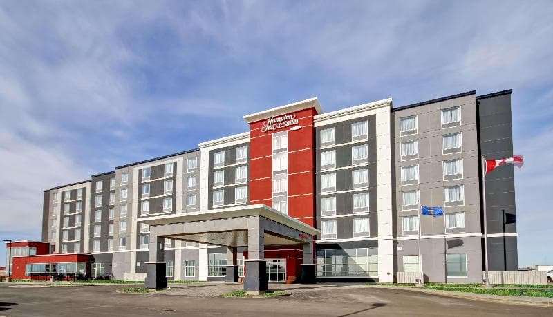 Hampton Inn & Suites by Hilton Medicine Hat, photo 1