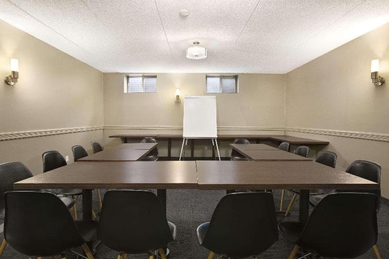 Days Inn By Wyndham Stouffville, photo 1