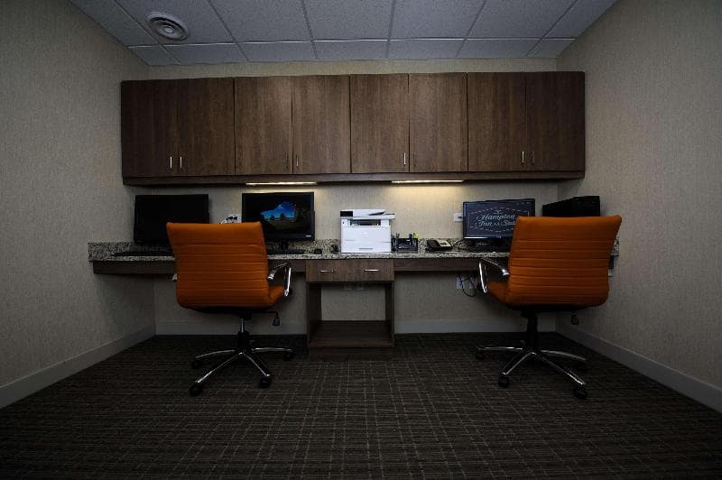 Hampton Inn & Suites by Hilton Truro, photo 1