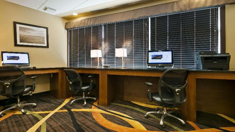 Best Western Plus Fox Creek, photo 1