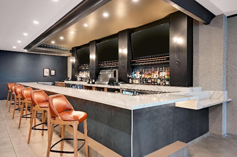 DoubleTree by Hilton Denver International Airport, photo 1