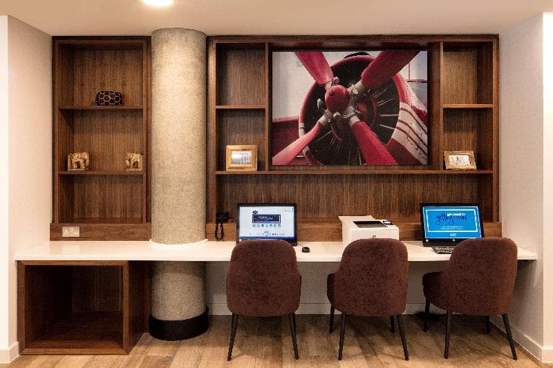 Hampton by Hilton London Stansted Airport, photo 1