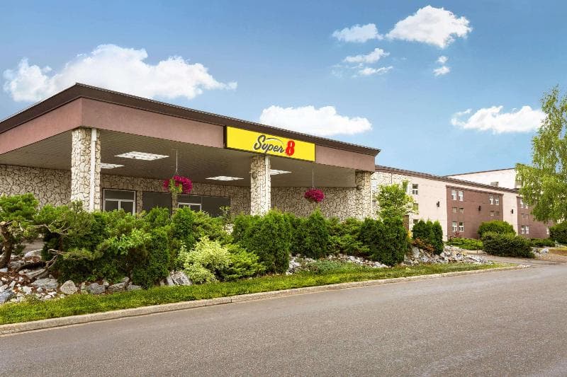 Super 8 by Wyndham Prince George, photo 1