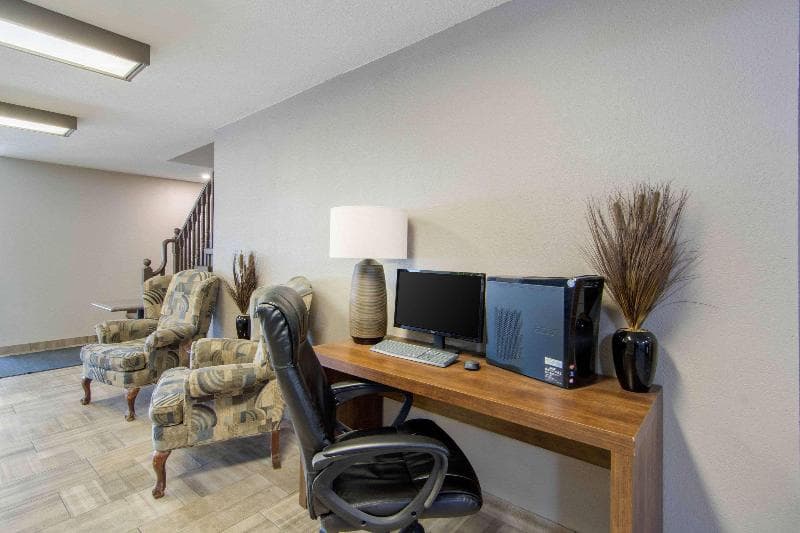 Econo Lodge photo 1