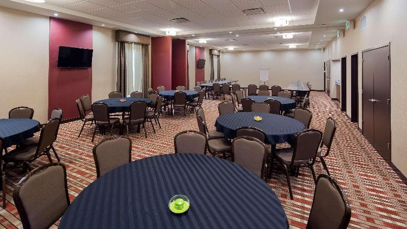 Best Western Plus Hinton Inn & Suites, photo 1