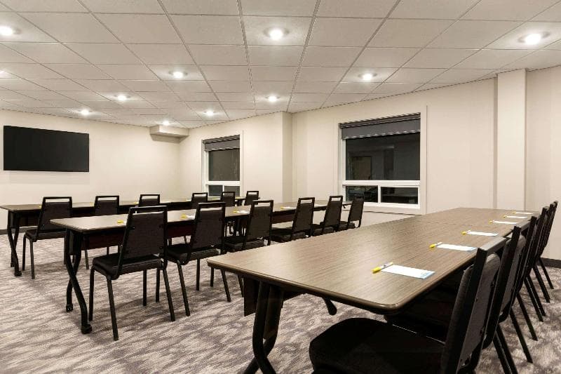 Days Inn By Wyndham Calgary North Balzac, photo 1
