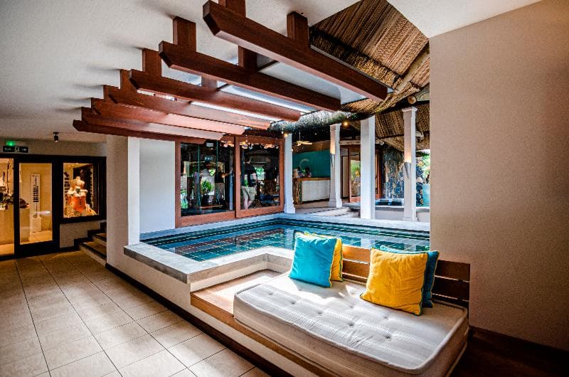 C Mauritius, photo 1