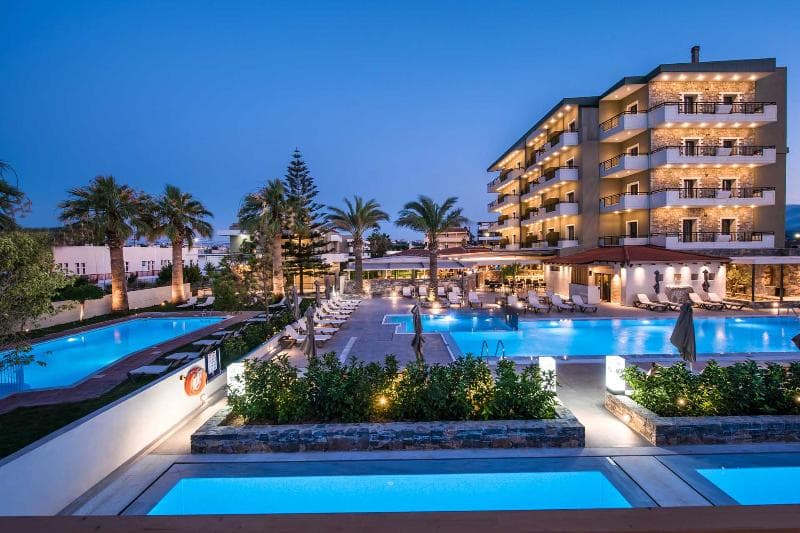 Petousis Hotel & Suites, photo 1