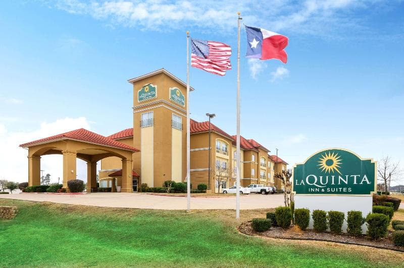La Quinta Inn & Suites by Wyndham Longview North, photo 1