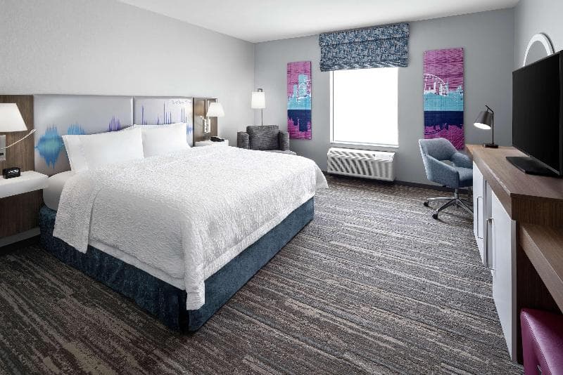 Hampton Inn & Suites Bridgeview Chicago, photo 1