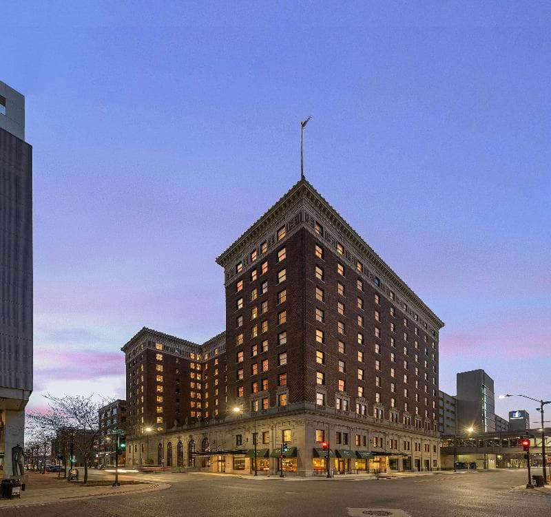 Hotel Fort Des Moines, Curio Collection by Hilton, photo 1
