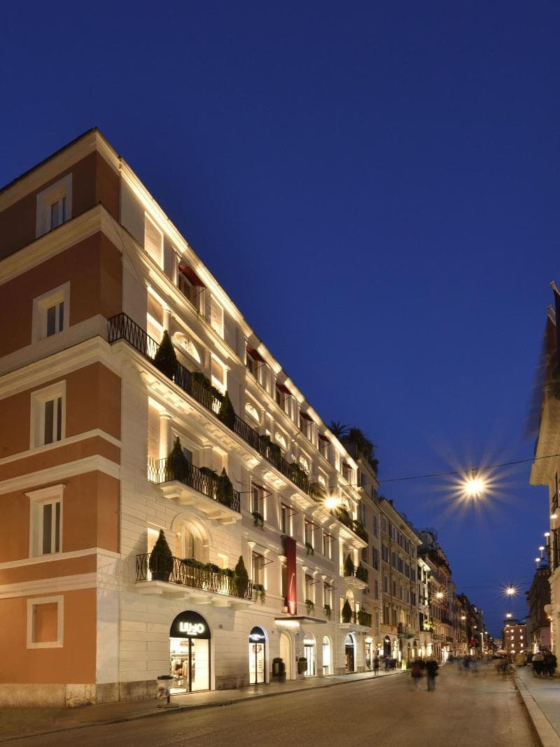 The First Dolce Roma, photo 1